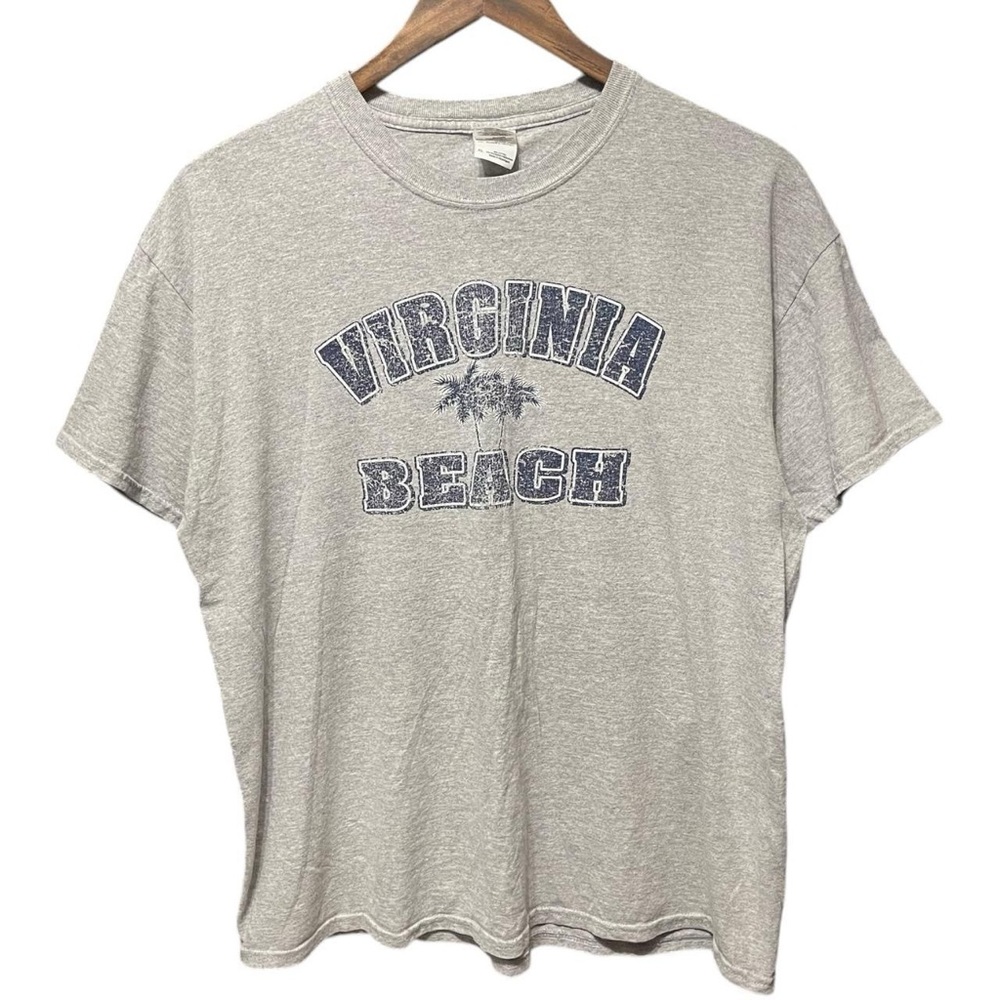 Virginia Beach front graphic short sleeve crewneck vintage 90s 2000s T-shirt